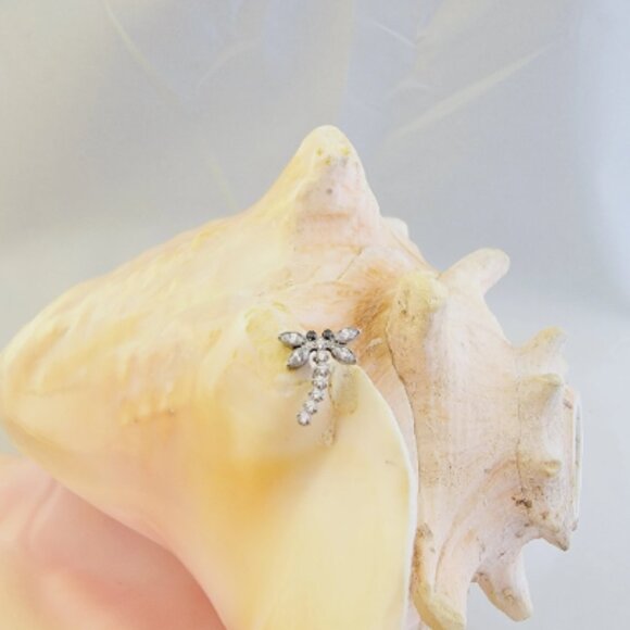 Dragonfly threadless G23 labret stud with clear gems 18G piercing jewelry - Picture 4 of 4